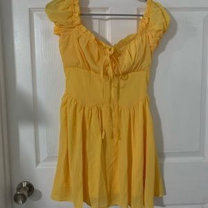 🛍 3/$15 Super Cute Yellow Dress